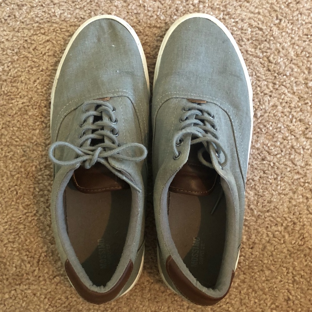 Men’s Casual Sneakers